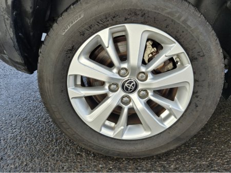 2022 Toyota Yaris Cross ICON HEV AUTO €26,250 thumbnail