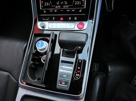 2019 Audi Q8 - thumbnail 38