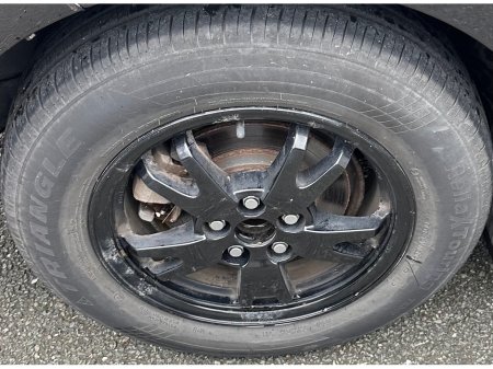 2013 Toyota Prius - thumbnail 14