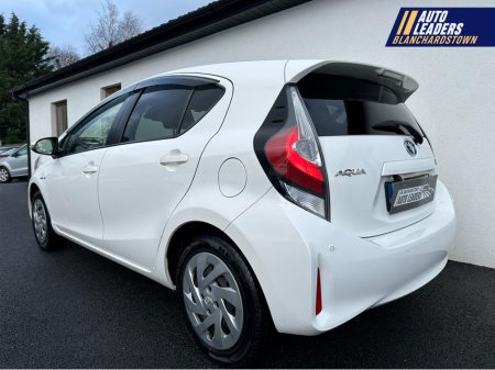 2019 Toyota Aqua 1.5 HYBRID 73 BHP €10,900 thumbnail
