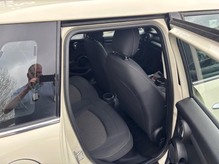 2016 MINI Cooper - thumbnail 5