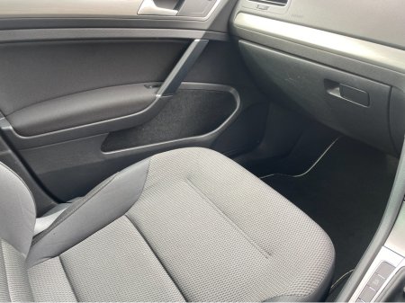 2017 Volkswagen Golf - thumbnail 16