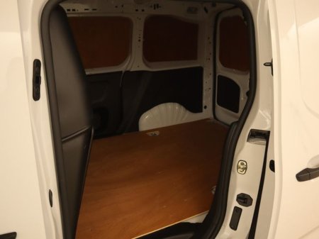 2022 Peugeot Partner - thumbnail 13