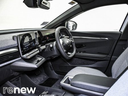 2023 Renault Megane E-Tech EV60 220hp Techno €27,900 thumbnail