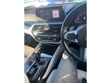 2017 BMW 5 Series - thumbnail 6