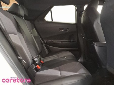 2024 Toyota C-HR 1.8 HYBRID SOL €36,880 thumbnail