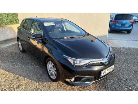 2016 Toyota Auris - thumbnail 1