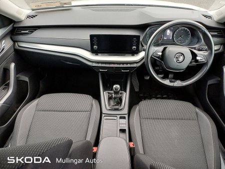2021 Skoda Octavia - thumbnail 2