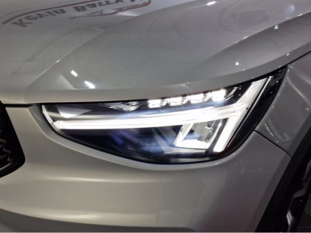 2022 Volvo XC40 T4 RECHARGE PLUS DARK AUTOMATIC **ONE OWNER / APPLE CARPLAY / BLIND SPOT ASSIST / CRUISE CONTROL / ELECTRIC BOOTLID / HEATED FRONT & REAR SEATS / REVERSE CAMERA / SAT NAV / WIRELESS PHONE CHARGING** €33,900 thumbnail