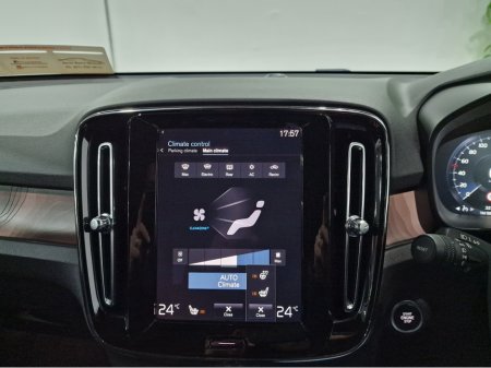 2023 Volvo XC40 T4 PLUS DARK RECHARGE AUTOMATIC **ONE OWNER / APPLE CARPLAY / CRUISE CONTROL / ELECTRIC BOOTLID / HEATED FRONT & REAR SEATS / HEATED STEERING WHEEL / 360 DEGREE CAMERA / WIRELESS PHONE CHARGING** €38,900 thumbnail