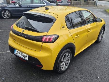 2021 Peugeot 208 ALLURE 50KW - 136 - AUTO - 120TAX - APPLE PLAY €15,495