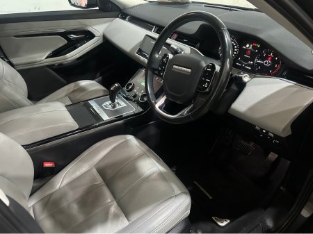 2019 Land Rover Range Rover Evoque EVOQUE AUTO 2.0 D I4 €27,750 thumbnail