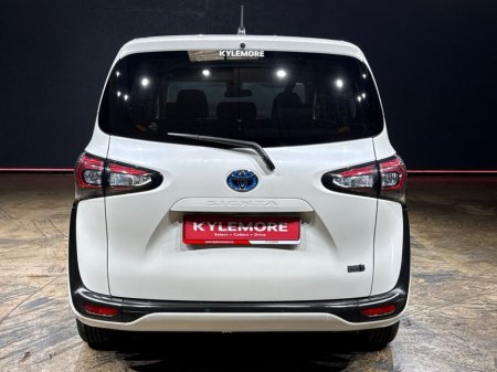 2019 Toyota Sienta HYBRID 1.5L AUTOMATIC - 7 SEATER - A/C CONTROLS - CRUISE CONTROL €17,950