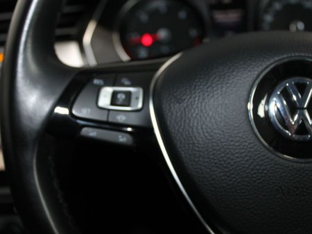 2019 Volkswagen Passat - thumbnail 23