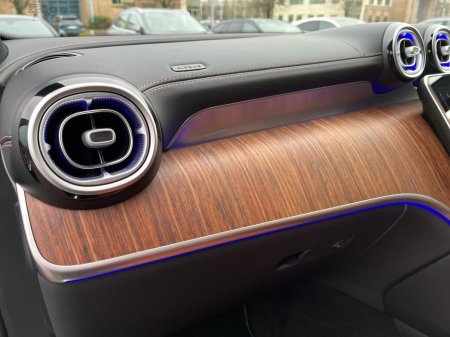 2025 Mercedes-Benz GLC Class - thumbnail 18