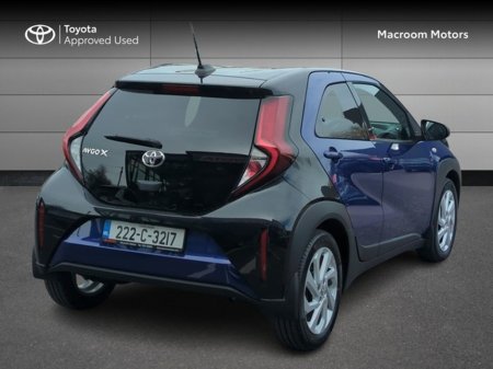 2022 Toyota Aygo - thumbnail 2