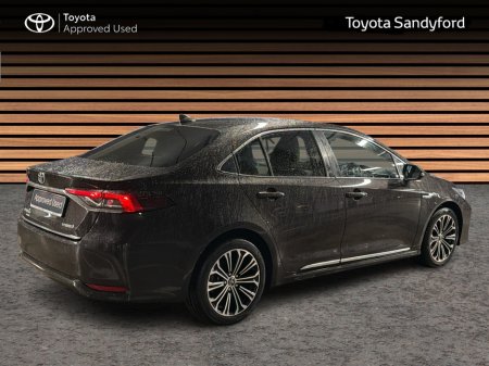 2019 Toyota Corolla LUNA SPORT SALOON // HEATED SEATS // TOYOTA SAFETY SENSE // BLUETOOTH // REAR CAMERA & PARK ASSIST // AIR CON // FULL WARRANTY €21,945