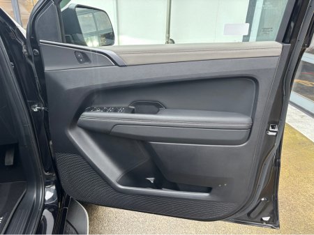 2024 Volkswagen Amarok AVENTURA V6 TDI 4M DC 4MOTION €61,900 thumbnail