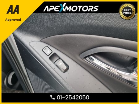 2012 Hyundai ix35 1.7 CRDI PREMIUM 2WD 5DR €5,949 thumbnail