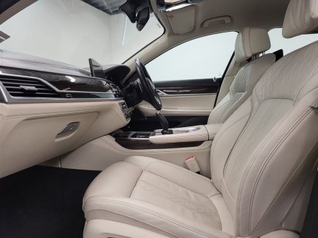 2020 BMW 7 Series - thumbnail 7