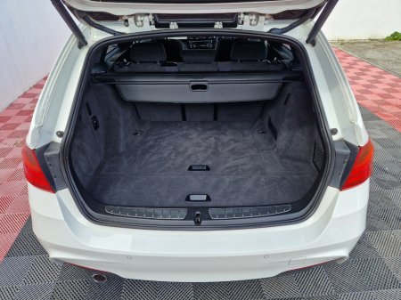 2014 BMW 3 Series - thumbnail 22