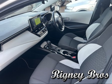 2019 Toyota Corolla HYBRID SOL H/B 4DR AUTO €21,750 thumbnail