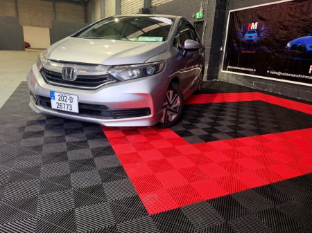 2020 Honda Shuttle 6AA-GP7 €13,500 thumbnail