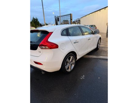 2014 Volvo V40 2.0 D4 ES AUTO €10,499 thumbnail