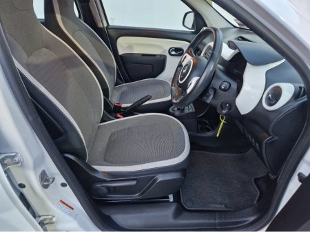 2018 Renault Twingo DYNAMIQUE 900cc PETROL AUTOMATIC 5DR thumbnail