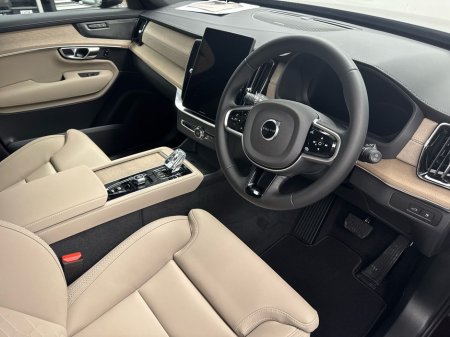 2026 Volvo XC90 - thumbnail 6