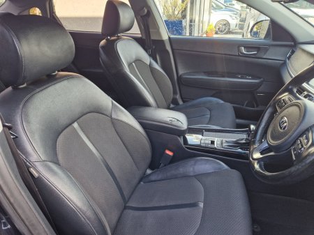 2017 Kia Optima 1.7 D Platinum SR Auto €10,950 thumbnail