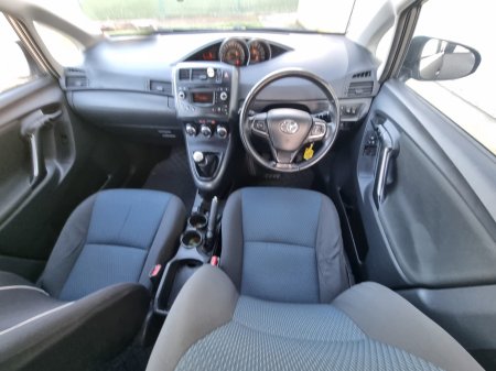 2018 Toyota Verso - thumbnail 13