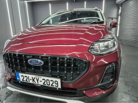 2022 Ford Fiesta - view 3