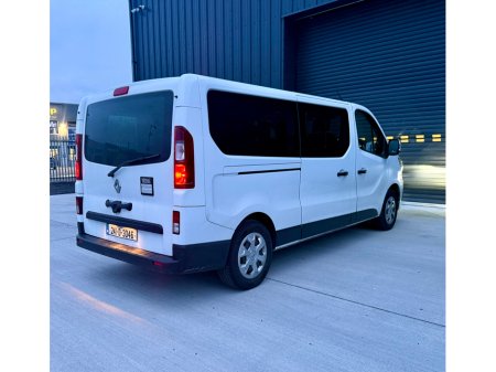 2024 Renault Trafic - thumbnail 1