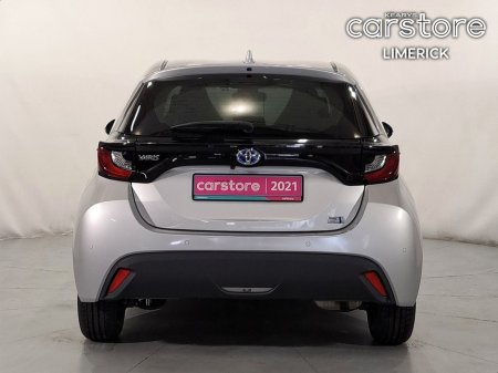 2021 Toyota Yaris 1.5 HYBRID €17,880 thumbnail