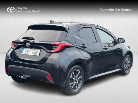 2024 Toyota Yaris YARIS 1.5 LUNA SPORT €25,950 thumbnail