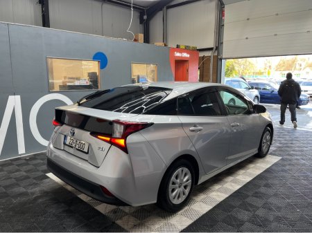 2022 Toyota Prius 2022 TOYOTA PRIUS S SAFETY SENSE 1.8 AUTOMATIC / CRUISE CONTORL / REVERSE CAMERA AND MORE