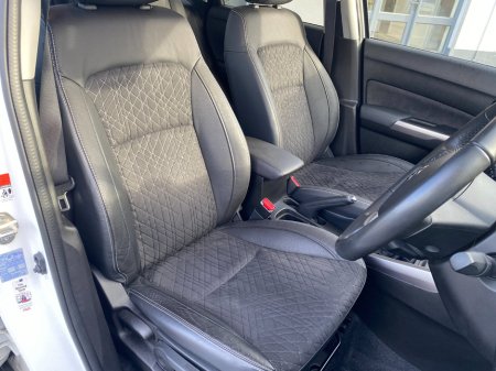 2023 Suzuki Vitara 1.4 Hybrid SZ5 MT €24,950 thumbnail