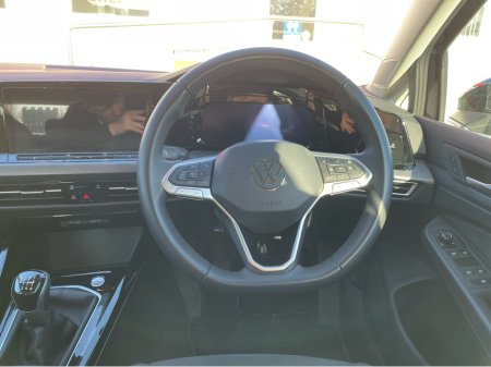 2024 Volkswagen Golf STYLE 2.0 TDI 115HP 5DR €31,888 thumbnail