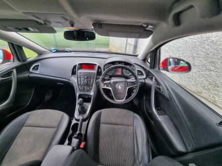 2013 Opel Astra - thumbnail 21