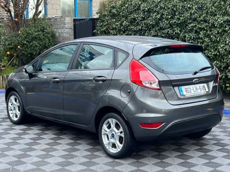 2016 Ford Fiesta - thumbnail 5