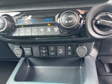 2026 Toyota Hilux - thumbnail 14