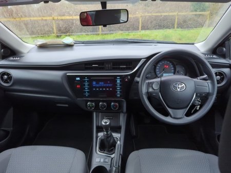 2017 Toyota Corolla FRESH SELECTION OF TRADE-INS COROLLA 1.4 D4D TERRA €15,000 thumbnail