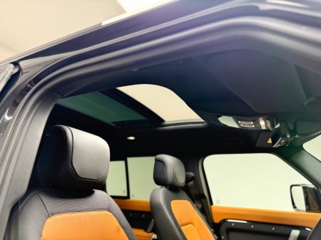 2024 Land Rover Defender - thumbnail 12