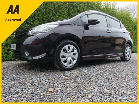 2015 Toyota Yaris 1.3 AUTOMATIC CONTRASTING VELOUR INTERIOR REMOTE. CENTRAL LOCKING PROXIMITY KEYS REVERSE CAMERA LARGE TOUCH SCREEN MULTIMEDIA SYSTEM STOP START FULLY SERVICED 4 NEW TYRES 2 YEARS NCT 6 MONTHS ROAD TAX
