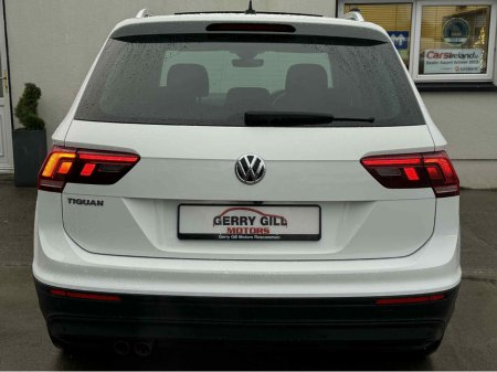 2018 Volkswagen Tiguan 2.0 TDI 115HP MANUAL  COMFORTLINE ** LOW KM'S ** €22,750 thumbnail