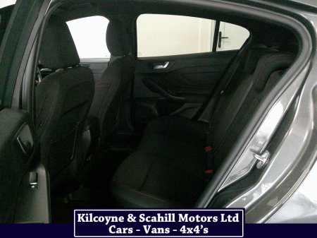 2021 Ford Focus ST-LINE TDCI thumbnail