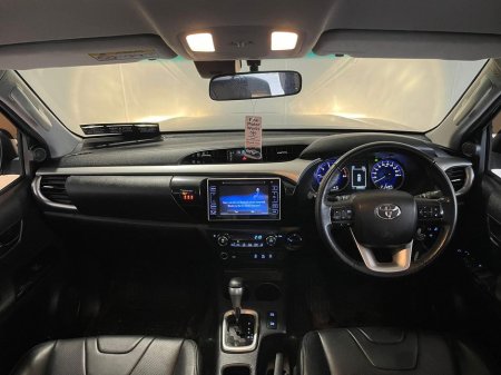 2018 Toyota Hilux DOUBLE CAB SR5 4DR AUTO €32,900