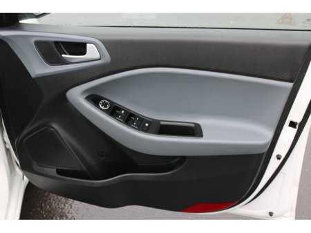 2017 Hyundai i20 - thumbnail 14