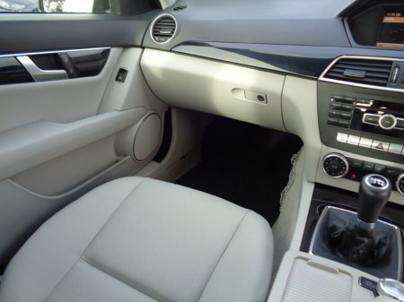 2012 Mercedes-Benz C Class - thumbnail 12